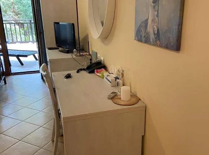 Aparthotel Tiny Bijou Sea View - Santa Marina - 4*